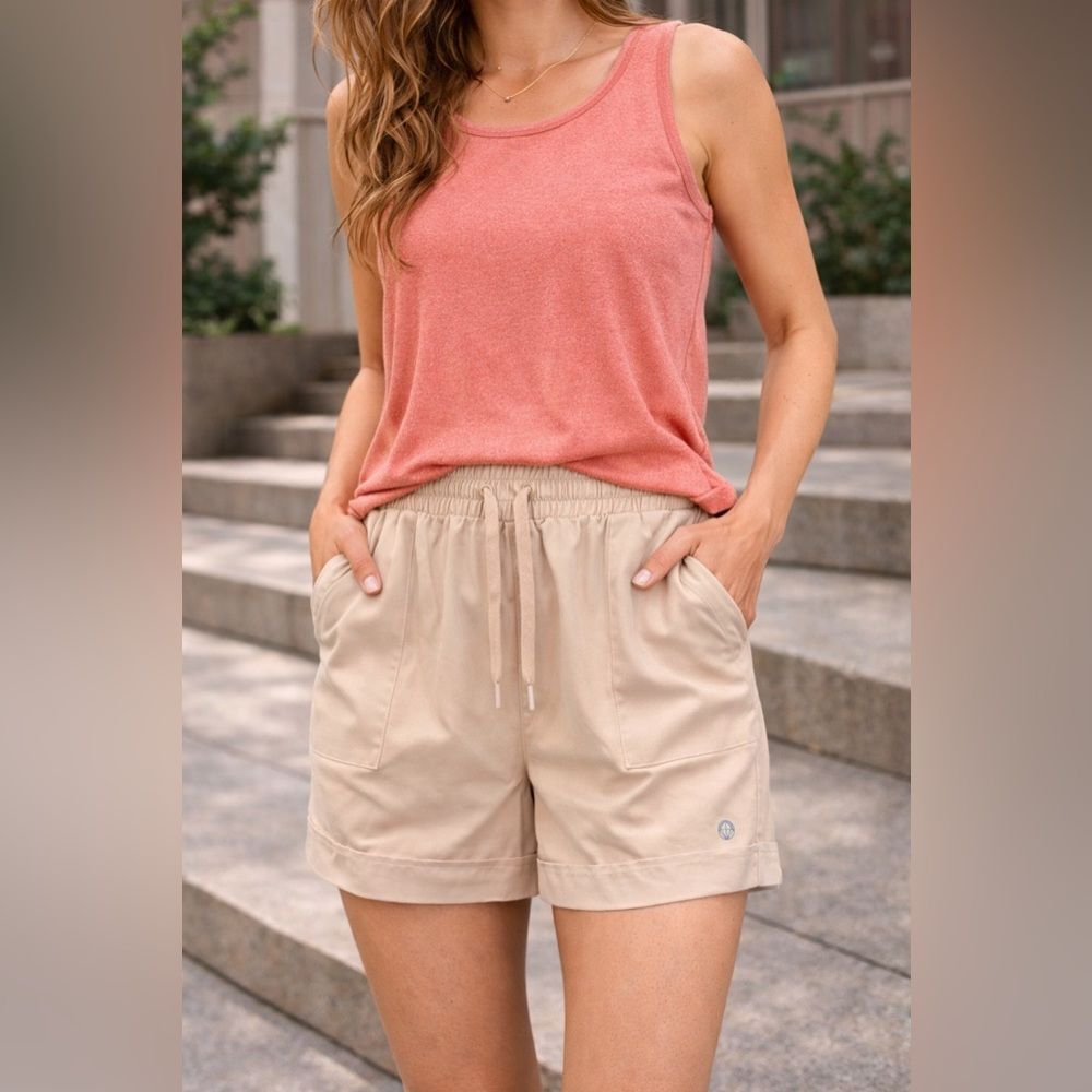 The Mondetta Outdoor Project Shorts beige color Sz L